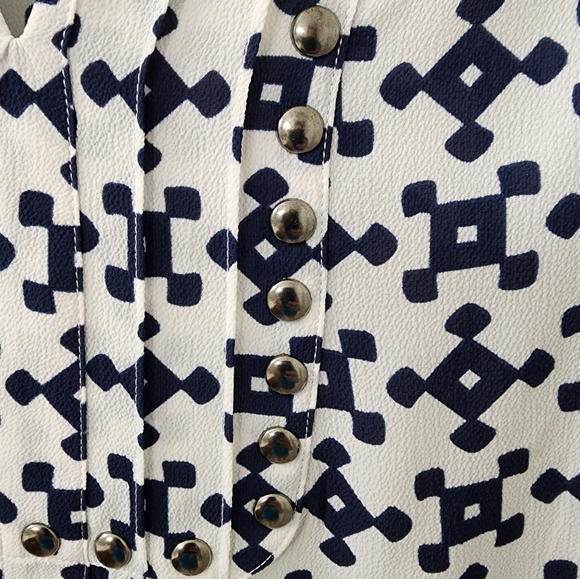 ! 41 Hawthorn Blue & White Stitch Fix Moni Pleated Bib Short Sleeve Top Size M ! - Picture 2 of 5